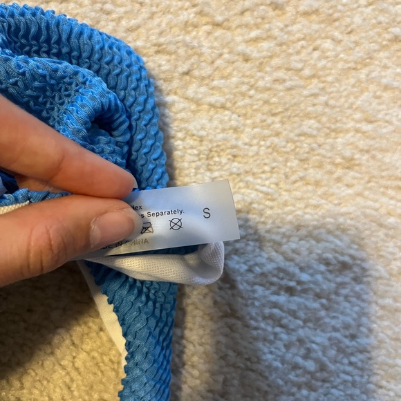 Blue ruffled bikini👙 - Picture 4 of 8